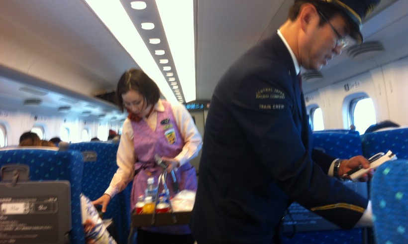 Bienvenue dans le Shinkansen au Japon