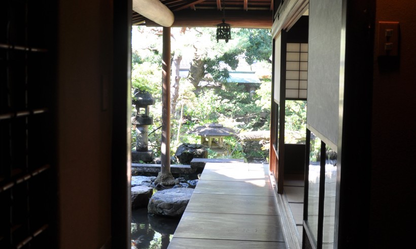 Entre maison et jardin, maison Nomura, KanzawaNomura à