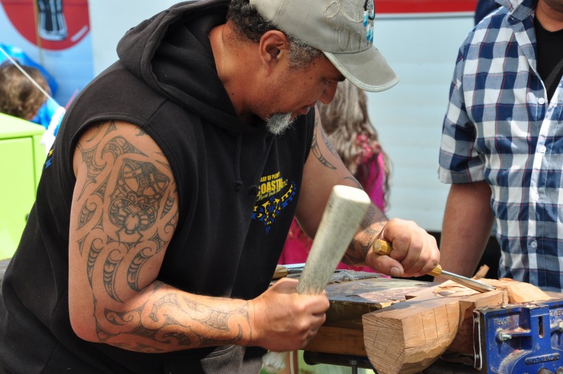  La sculpture sur bois maorie : un savoir-faire qui perdure