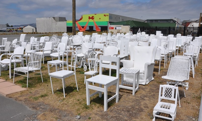 Une chaise blanche pour chaque victime du tremblement de terre de Christchurch